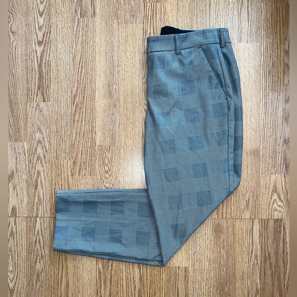 Express Pants - Picture 3 of 7